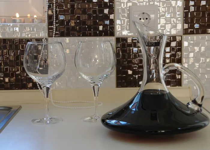 别墅 Next To , Taverns Bars & 10 To Lindos 哈拉奇