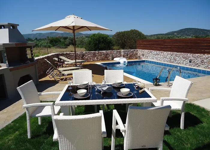 别墅 Next To , Taverns Bars & 10 To Lindos