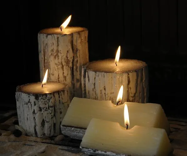 Next To , Taverns Bars & 10 To Lindos *