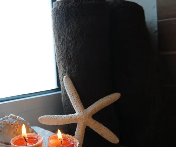 Next To , Taverns Bars & 10 To Lindos 别墅 *