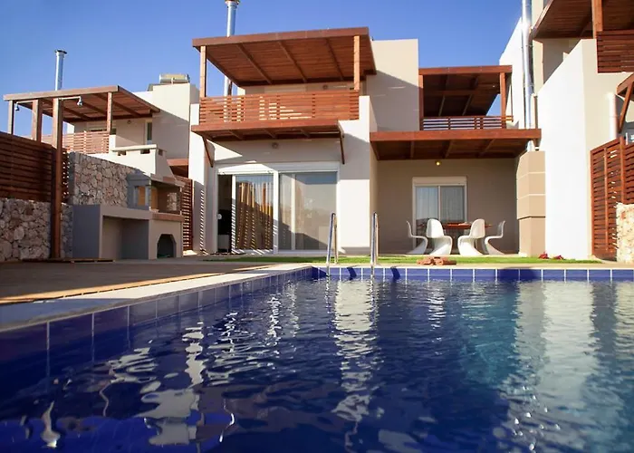 Next To , Taverns Bars & 10 To Lindos Villa *