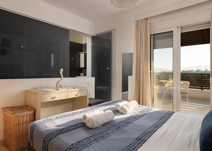 Villa Next To , Taverns Bars & 10 To Lindos Haraki