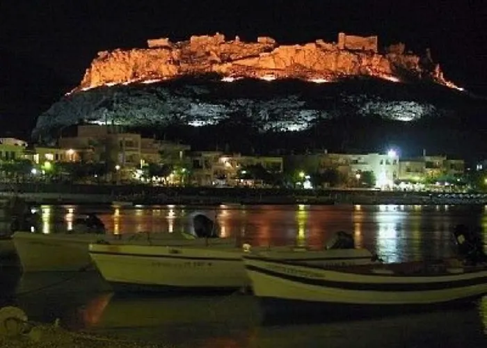 Next To , Taverns Bars & 10 To Lindos * Haraki