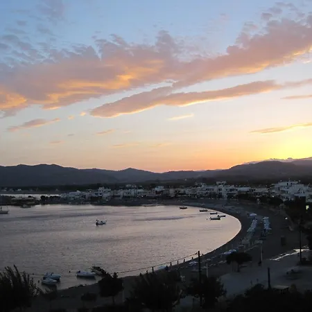 Next To , Taverns Bars & 10 To Lindos Villa Charaki