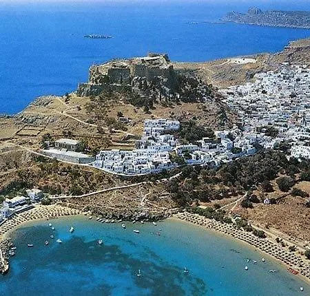 Next To , Taverns Bars & 10 To Lindos Villa Charaki